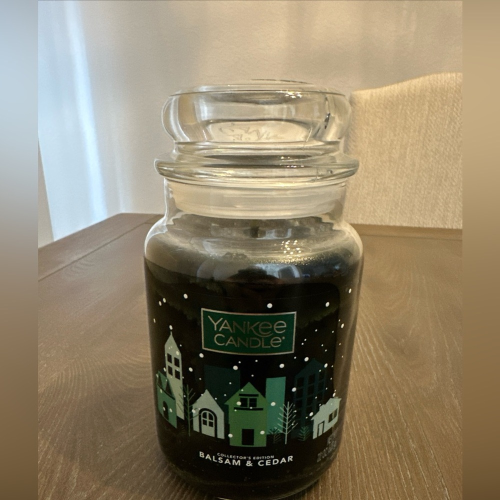 Yankee Candle Balsam & Cedar Collector’s Edition Large Scented Jar Candle 22 oz